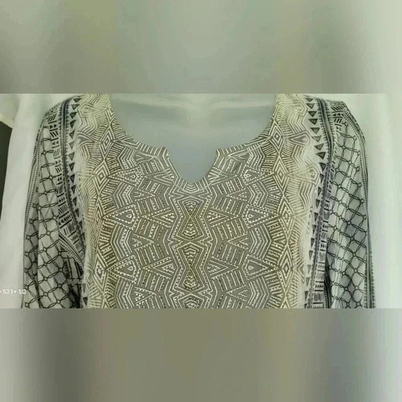 Chicos Crystal Green Gray Chiffon Embellished 3/4 Sleeve Top Size 0 (Small) - Picture 3 of 8